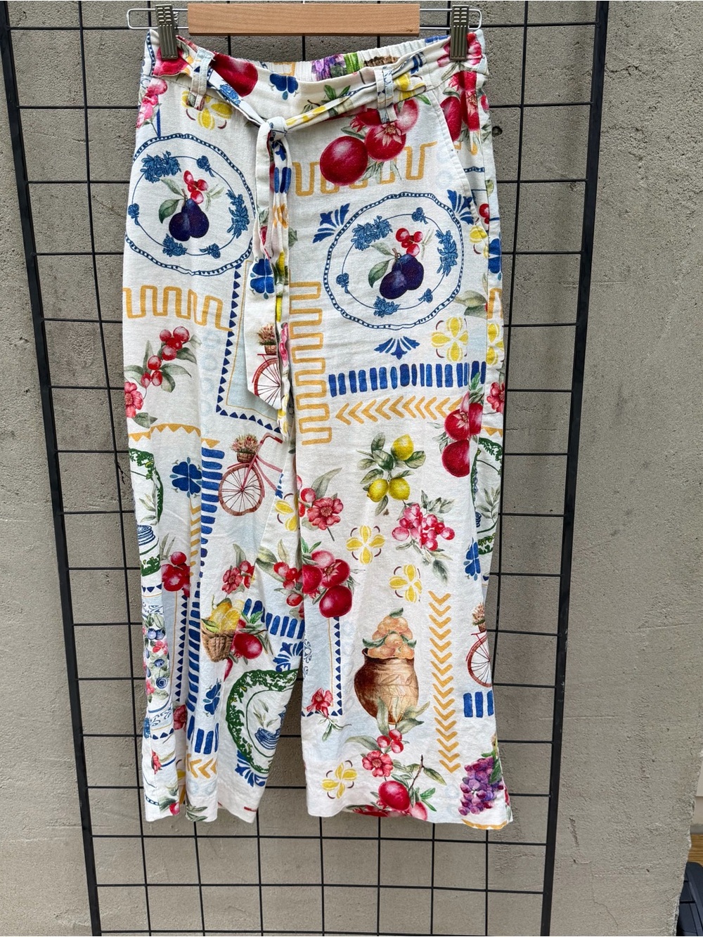 RACHEL ZOE • wide leg linen Multi Floral Fruit Pattern pants
